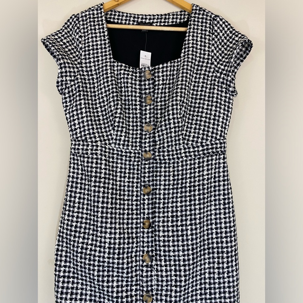NWT Ann Taylor Gingham Tweed Button Front Sheath Dress Women’s Size 8 - Picture 4 of 8